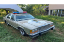 Ford Crown Victoria Police american sua epoca istoric vintage