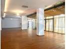 Spatiu comercial de inchiriat in cladire de birouri, 396mp+65 Terasa