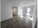 Apartament la etaj intermediar in imobil nou 