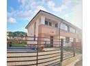 Duplex la cheie, cu gradina generoasa pe strada Urusagului