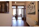 Apartament 3 camere, centru, cladire istorica, etaj intermediar