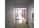 Apartament cu 2 camere decomandate, confort I, etaj intermediar, finisat modern, mobilat si utilat, zona BIG