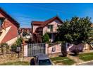 Vilă cu 6 camere în zona rezidențială - Poltura