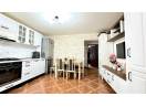 Apartament 3 camere, 2 balcoane inchise, loc de parcare, zona Junior