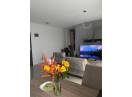 Apartament nou cu 3 camere decomandate, confort sporit, 80mp, etaj intermediar, superfinisat, mobilat si utilat, cu garaj sub bloc, 2 bai si 2 balcoane, zona Iulius