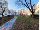 Apartament spatios cu balcon inchis si beci in zona Supeco