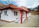 Casa la tara, la 30 min de Cluj – renovata, livada pe rod si teren 1000 mp