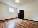 Casa individuala pentru birouri cu 10 locuri de parcare