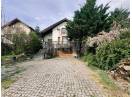 Casa individuala cu personalitate, strada privata cu acces securizat, Europa