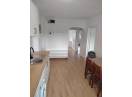 Apartament cu 4 camere decomandate, 82mp, etaj intermediar, finisat modern, cu 2 bai si 2 balcoane, aleea Tasnad