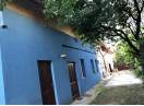 Vând apartament 2 camere, bucatarie, baie, pivniță și dependințe in casa familiara