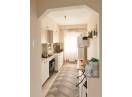 Apartament cu 3 camere decomandate, 68mp, etaj intermedeiar, finisat, cu 2 bai, zona I.Mester