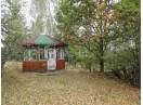 1.6 ha de padure cu poienita, parau la limita curtii, cabana pentru trei familii