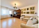 Apartament cu 4 camere decomandate, 82mp, etaj 2, finisat, mobilat si utilat, cu 2 bai, 2 balcoane si garaj in Zorilor