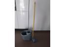 De vanzare : set mop și găleată