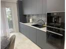 Apartament nou cu 2 camere, confort sporit, 60mp, etaj 1, superfinisat, mobillat si utilat, cu garaj sub bloc