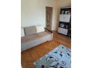 Apartament cu 2 camere decomandate, la etaj intermediar, finisat, mobilat si utilat