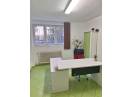 vand apartament doua camere,central,fost cabinet stomatologici,suprafata 41,61mp,demisol,se preteaza foarte bine ca si locuinta,cabinet  medical,cosmetica,psihologic,birou,pretul este 115000 euro.