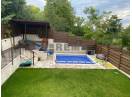 Casa cu piscina incalzita in Gruia