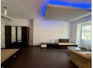 Apartament nou cu 2 camere decomandate, 50mp, etaj intermediar, finisat, mobilat si utilat in Centru