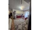 Apartament 3 camere , parcare, la intrare in Floresti