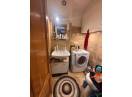 Apartament cu 4 camere decomandate, 82mp, etaj intermediar, finisat, mobilat si utilat, cu 2 bai si 2 balcoane zona Trotusului
