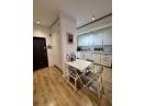 Apartament cu 2 camere de 52mp, etaj intermediar, finisat modern, mobilat si utilat, in Centru