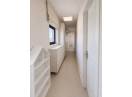 Apartament nou cu 3 camere decomandate, 70mp, etaj 2, superfinisat, mobilat si utilat, cu parcare, 2 bai si 2 balcoane, in Borhanci