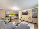 Apartament cu 2 camere decomandate, 61mp plus 60mp terasa, finisat modern, mobilat si utilat, cu garaj sub bloc