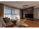 Apartament nou cu 2 camere, 70mp, superfinisat, mobilat si utilat, cu garaj, terasa si gradina