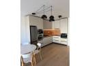 2 camere cu balcon si garaj, ERA Roots