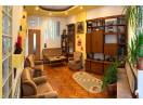 Apartament cu 3 camere, 88 mp plus balcon, la etajul 1 al unei vile din cărămidă din centrul orasului
