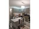 Apartament cu 3 camere, 90mp, etaj 1, finisat, cu 2 bai si parcare, in Centru