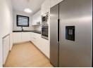 Apartament nou cu 3 camere, 67mp, etaj 2, superfinisat, mobilat si utilat, cu 2 balcoane si garaj
