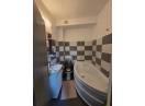 De vanzare apartament cu 3 camere pe strada Traian